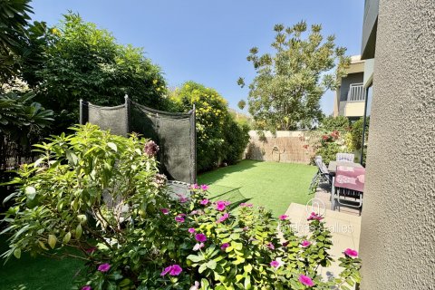 Villa para arrendamento em Dubai Hills Estate, Dubai, EAU 4 quartos, 202 m2 № 697393 - foto 2