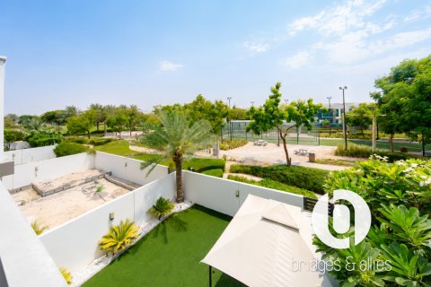 ویلا برای اجاره در Dubai Hills Estate، Dubai، امارات متحده عربی 3 خوابه ، 212 متر مربع ، شماره 697391 - تصویر 1