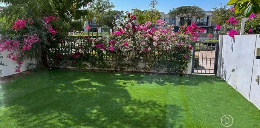 Villa à Dubai Hills Estate, Dubai, EAU: 3 chambres, 203 m2 № 697391