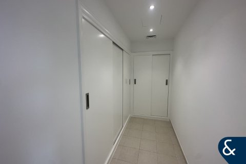 Villa para arrendamento em Arabian Ranches, Dubai, EAU 5 quartos, 640 m2 № 668365 - foto 17