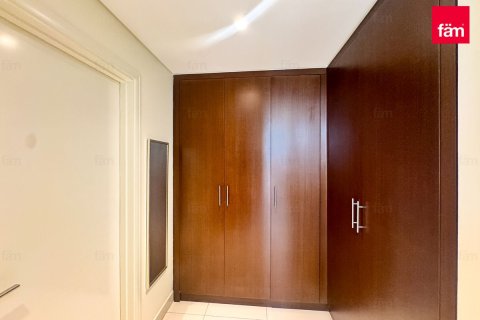 Apartment sa Downtown Dubai (Downtown Burj Dubai), UAE 3 silid-tulugan, 202.8 sq.m. № 697074 - larawan 16