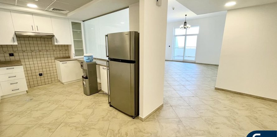 Apartment in Motor City, Dubai, UAE 3 bedrooms, 231 sq.m. № 697612