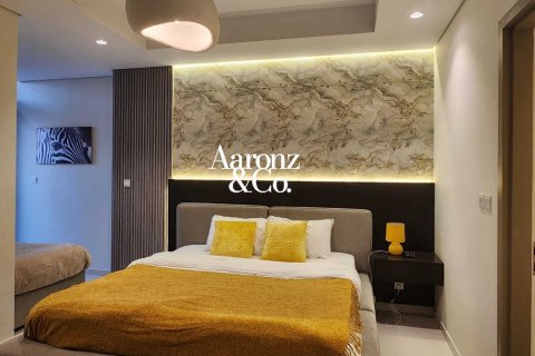 Apartman u gradu Business Bay, Dubai, UAE 2 spavaće sobe, 108 m2 Br. 721780 - Slika 16