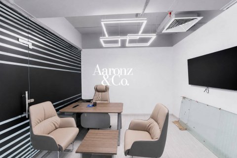 Снять в аренду офис в Бизнес-Бэй, Дубай, ОАЭ 129м2, № 721781 - фото 8