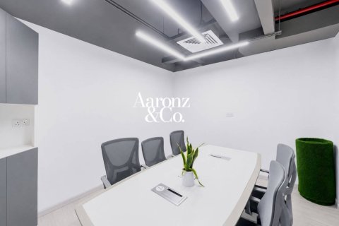 Снять в аренду офис в Бизнес-Бэй, Дубай, ОАЭ 129м2, № 721781 - фото 5