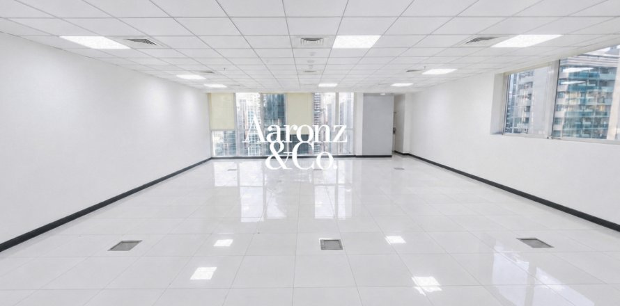 Zyrë në Business Bay, Dubai, Emiratet e Bashkuara Arabe 135 m2. № 721782