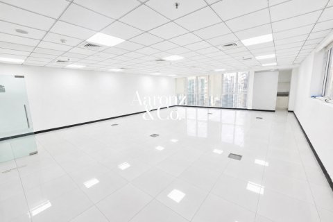Zyrë në Business Bay, Dubai, Emiratet e Bashkuara Arabe 135 m2. № 721782 - Foto 2