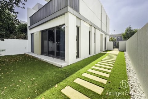 Vila u gradu Dubai, UAE 4 spavaće sobe, 197.6 m2 Br. 670119 - Slika 3