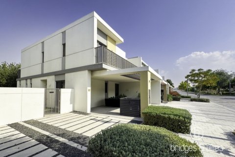 Vila u gradu Dubai, UAE 4 spavaće sobe, 197.6 m2 Br. 670119 - Slika 2