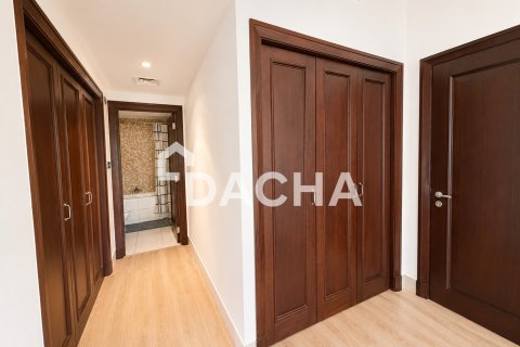 Apartment in Downtown Dubai (Downtown Burj Dubai), UAE 2 bedrooms, 124 sq.m. № 713672 - photo 20
