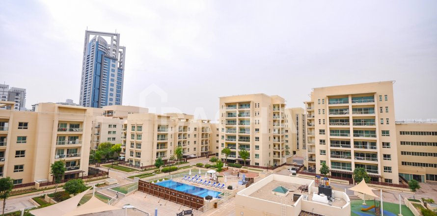 Apartment in Greens, Dubai, UAE 2 bedrooms, 121 sq.m. № 713671