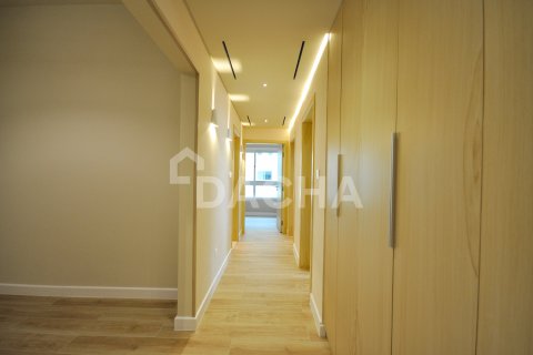 Apartment in Greens, Dubai, UAE 2 bedrooms, 121 sq.m. № 713671 - photo 13