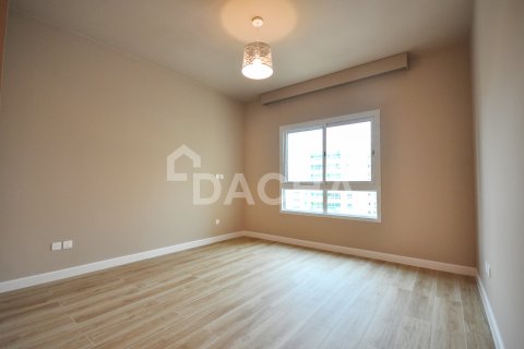 Apartment in Greens, Dubai, UAE 2 bedrooms, 121 sq.m. № 713671 - photo 20