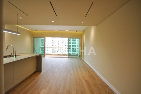 Apartment in Greens, Dubai, UAE 2 bedrooms, 121 sq.m. № 713671 - photo 3