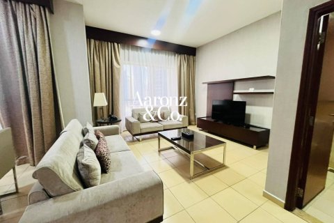 Hotel Apartment in Jumeirah Beach Residence, Dubai, UAE 2 bedrooms, 138 sq.m. № 735983 - photo 1