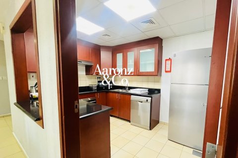 Hotel Apartment in Jumeirah Beach Residence, Dubai, UAE 2 bedrooms, 138 sq.m. № 735983 - photo 14