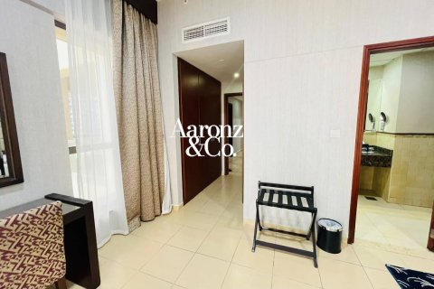 Hotel Apartment in Jumeirah Beach Residence, Dubai, UAE 2 bedrooms, 138 sq.m. № 735983 - photo 10
