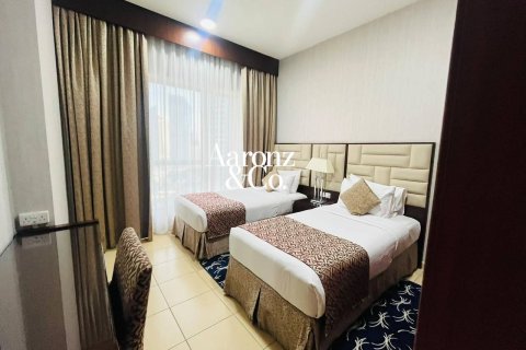 Hotel Apartment in Jumeirah Beach Residence, Dubai, UAE 2 bedrooms, 138 sq.m. № 735983 - photo 3