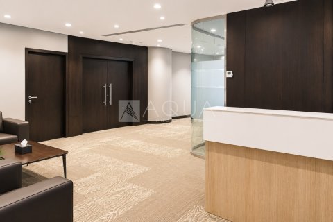 Office in Sheikh Zayed Road, Dubai, UAE 307.8 sq.m. № 735979 - photo 3