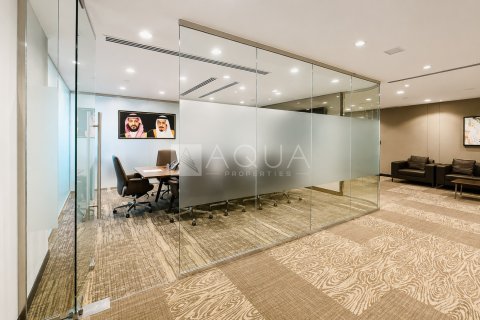 Office in Sheikh Zayed Road, Dubai, UAE 307.8 sq.m. № 735979 - photo 8