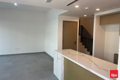 Vilă de închiriat în Dubai, EAU 4 dormitoare, 241.7 mp. №668716 - poză 18