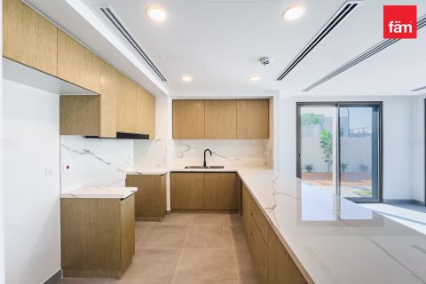 Vilă de închiriat în Dubai, EAU 4 dormitoare, 241.7 mp. №668716 - poză 13