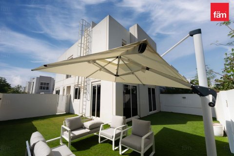 Dubai, UAE의 판매용 타운하우스 침실 4개, 269.7제곱미터 번호 668711 - 사진 9