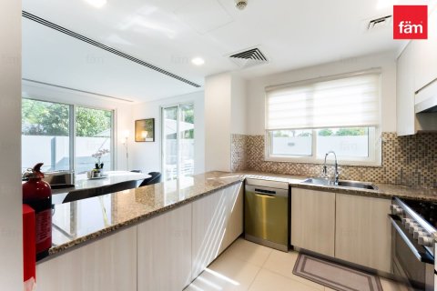 Dubai, UAE의 판매용 타운하우스 침실 4개, 269.7제곱미터 번호 668711 - 사진 19