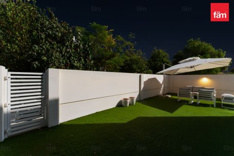 Dubai, UAE의 판매용 타운하우스 침실 4개, 269.7제곱미터 번호 668711 - 사진 3