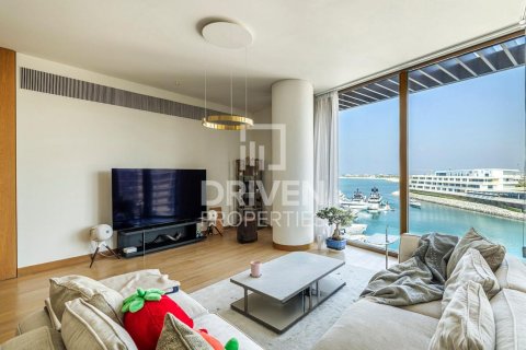 Apartmán v Jumeirah, Dubai, SAE 3 spálne, 242.48 m2 č. 744883 - Fotografia 15