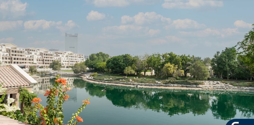 Wohnung in Motor City, Dubai, VAE: 3 Schlafzimmer, 405 m2 Nr. 697898