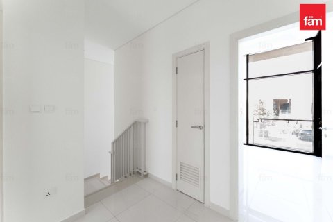 Vilă de închiriat în Dubai, EAU 3 dormitoare, 260.2 mp.  №689109 - poză 17