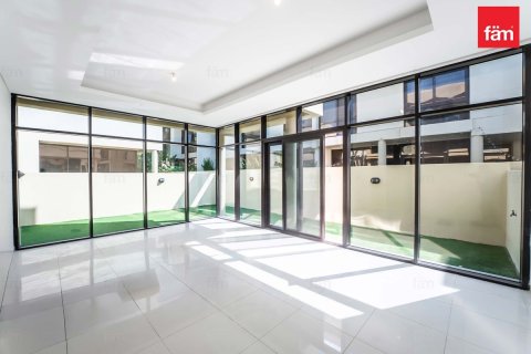 Huvila Dubai, Arabiemiraatit 3 makuuhuonetta, 260.2 m2 № 689109