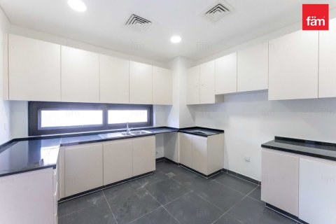 Vilă de închiriat în Dubai, EAU 3 dormitoare, 260.2 mp.  №689109 - poză 16