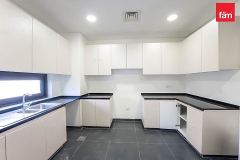 Vilă de închiriat în Dubai, EAU 3 dormitoare, 260.2 mp.  №689109 - poză 11