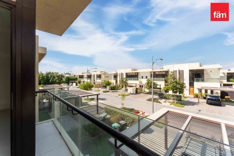 Vilă de închiriat în Dubai, EAU 3 dormitoare, 260.2 mp.  №689109 - poză 18