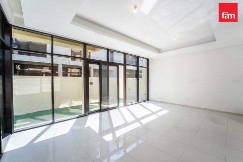 Vilă de închiriat în Dubai, EAU 3 dormitoare, 260.2 mp.  №689109 - poză 9