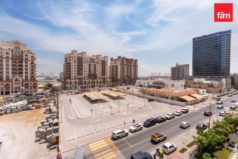 Appartamento in vendita a Dubai Sports City, Dubai, EAU 2 camere da letto, 101.6 mq. № 757792 - foto 16