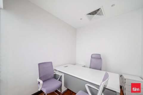 Üürile anda kontor asukohaga Business Bay, Dubai, AÜE: 106 m² Nr 712906 - pilt 9