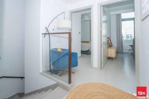 Вилла Дубай, БАӘ-да 3 жатын бөлмелер, 128.6 м² № 712905 - фото 9