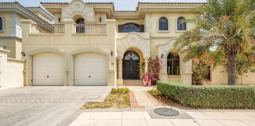 Villa em Palm Jumeirah, Dubai, EAU 4 quartos, 465 m2 № 678481