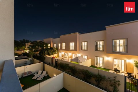 Řadový dům v Dubai, SAE 3 ložnice, 164.8 m² Č.: 668839 - fotografie 3