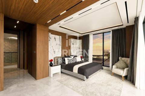 Vilë në Umm Suqeim, Dubai, Emiratet e Bashkuara Arabe 5 dhoma gjumi, 594.58 m2. № 755750 - Foto 12