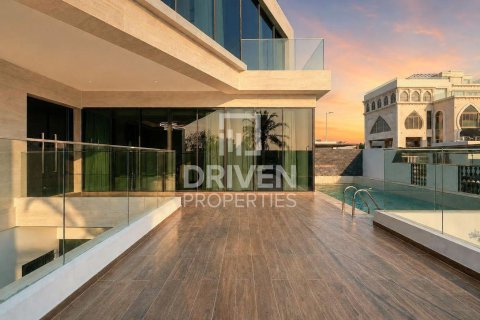 Vilë në Umm Suqeim, Dubai, Emiratet e Bashkuara Arabe 5 dhoma gjumi, 594.58 m2. № 755750 - Foto 25