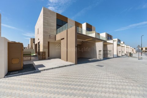 Villa in Mohammed Bin Rashid City, Dubai, UAE 4 bedrooms, 379 sq.m. № 698641