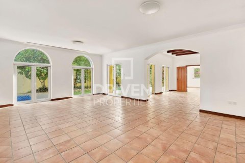 Villa The Villa, Dubaijā, AAE 5 istabas, 1000.94 m2 Nr. 745296 - attēls 2