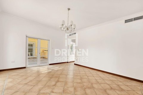 Villa The Villa, Dubaijā, AAE 5 istabas, 1000.94 m2 Nr. 745296 - attēls 17