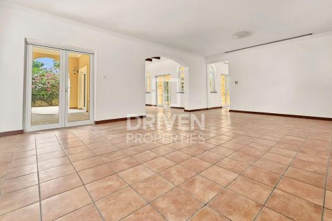 Villa The Villa, Dubaijā, AAE 5 istabas, 1000.94 m2 Nr. 745296 - attēls 3