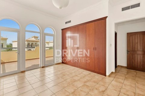 Villa The Villa, Dubaijā, AAE 5 istabas, 1000.94 m2 Nr. 745296 - attēls 9
