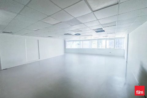 Zyrë në Dubai, Emiratet e Bashkuara Arabe 97.2 m2. № 711640 - Foto 3